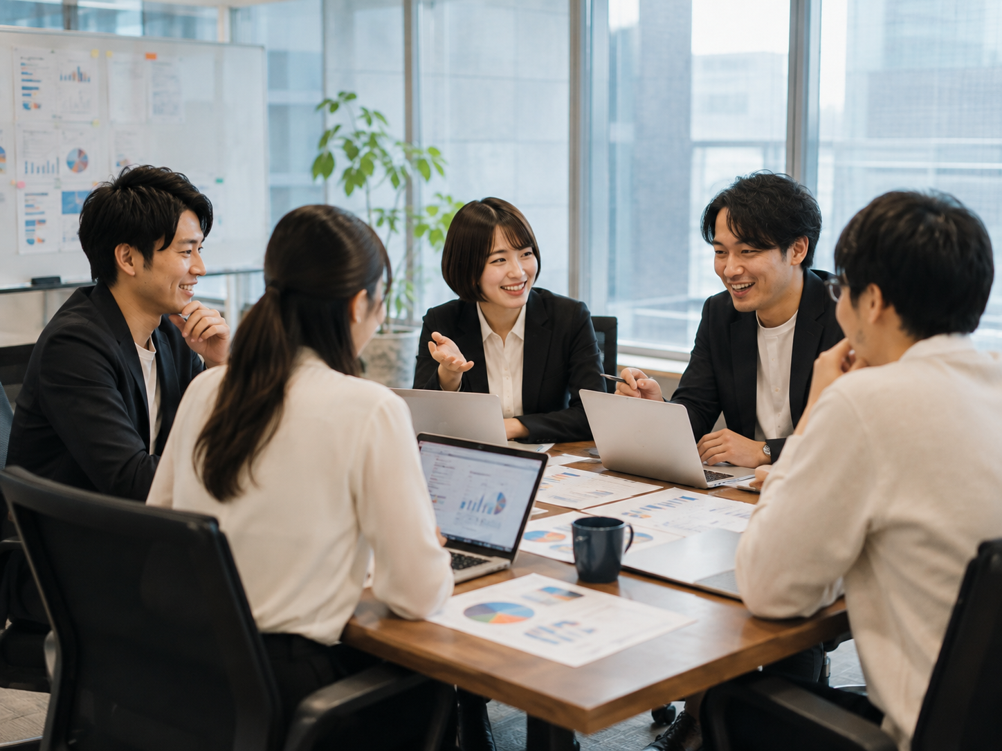 未来計画会議で対話するチーム